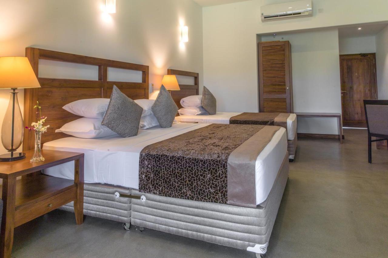 Earls Rajarata Hotel Anuradhapura Szoba fotó