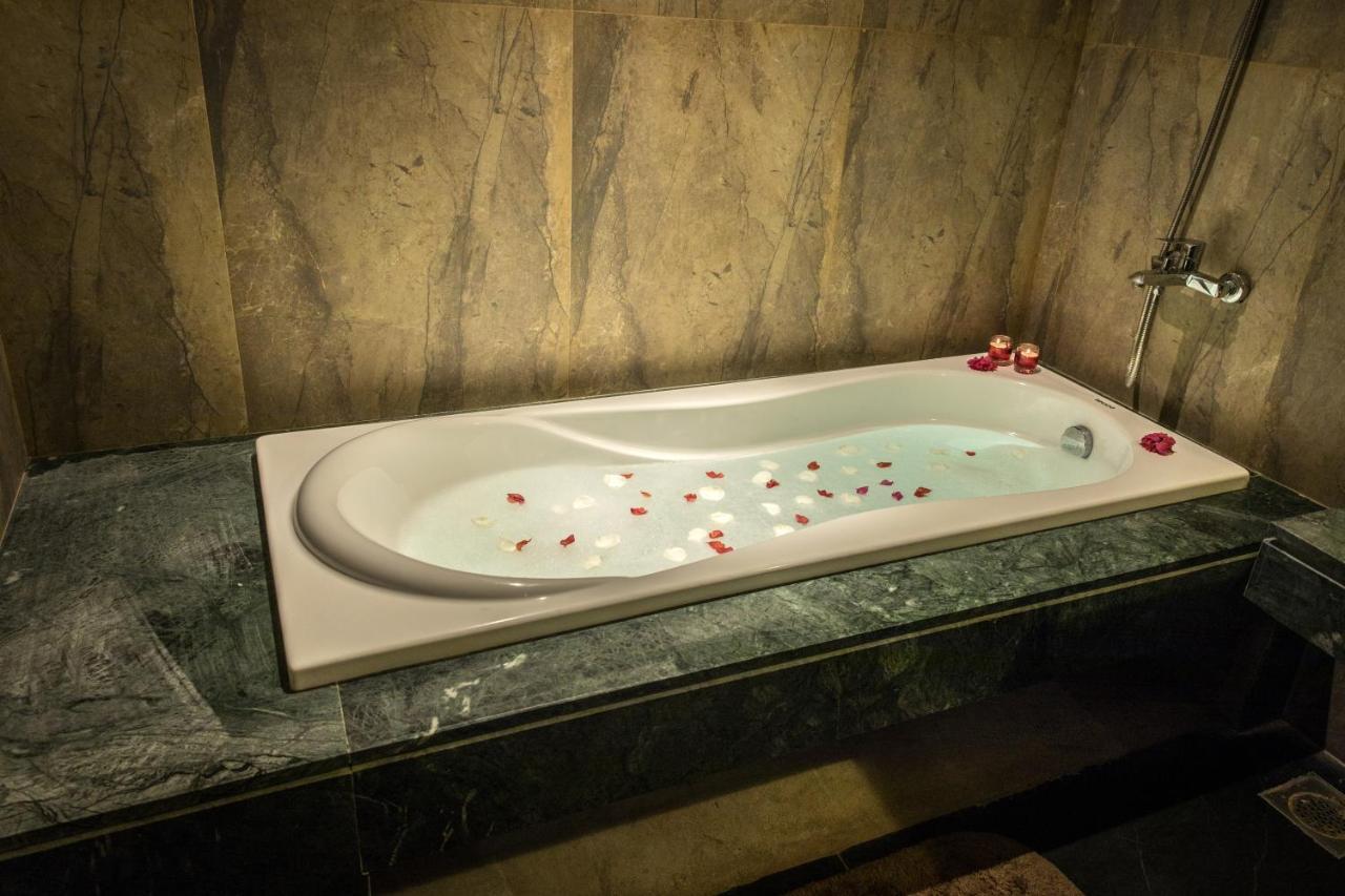 Earls Rajarata Hotel Anuradhapura Kültér fotó