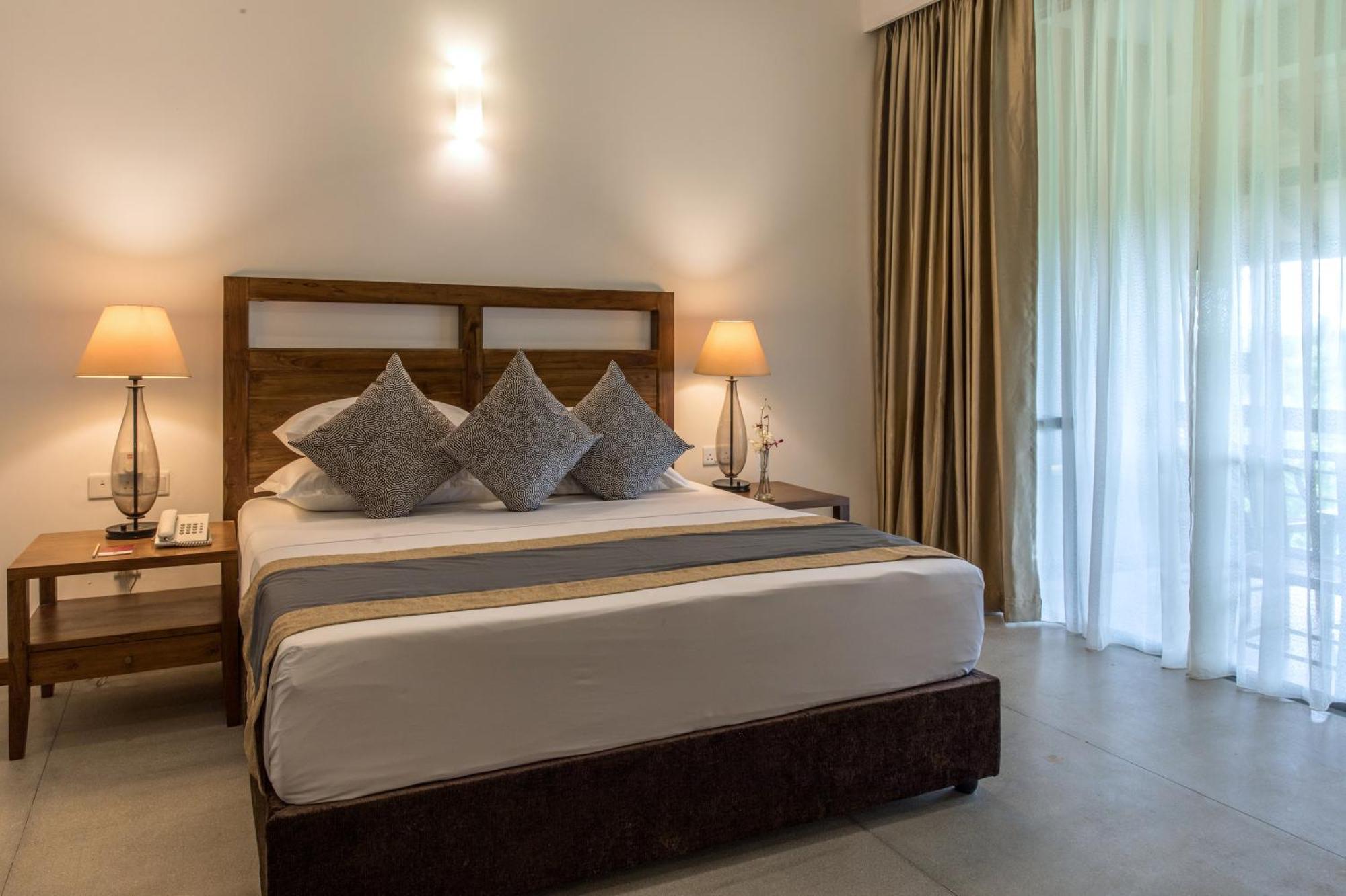 Earls Rajarata Hotel Anuradhapura Szoba fotó