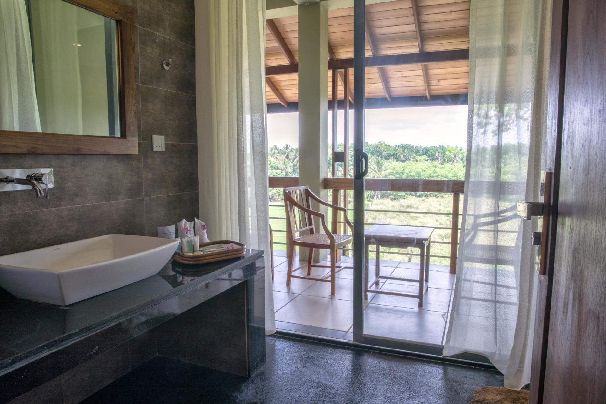 Earls Rajarata Hotel Anuradhapura Szoba fotó