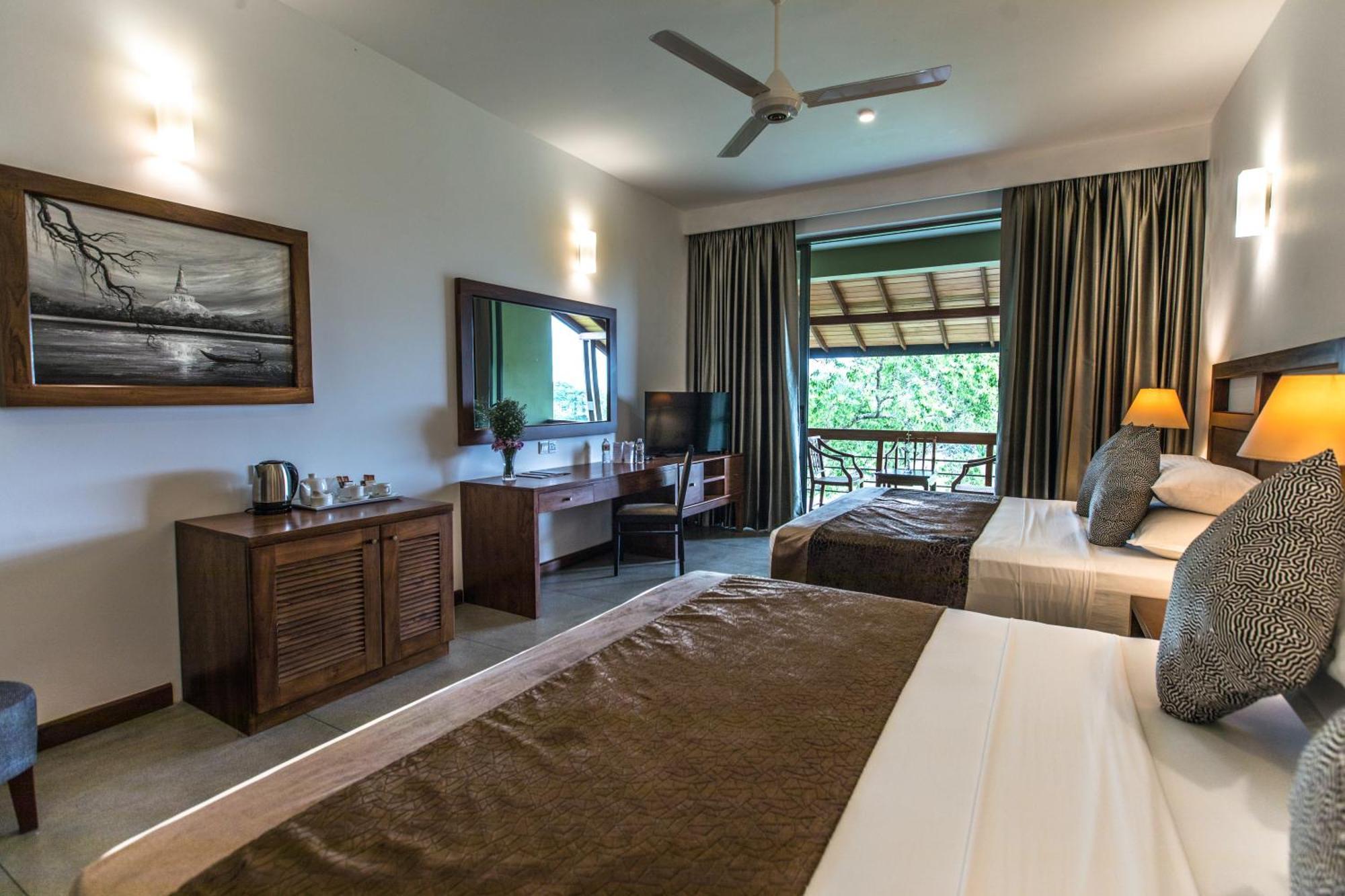 Earls Rajarata Hotel Anuradhapura Szoba fotó
